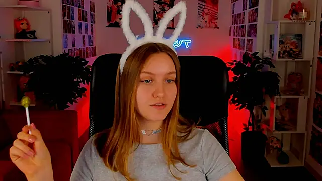 Snapshot of KellyPoter chatting on December 13, 3:32 pm KellyPoter online show from December 13, 3:32 pm