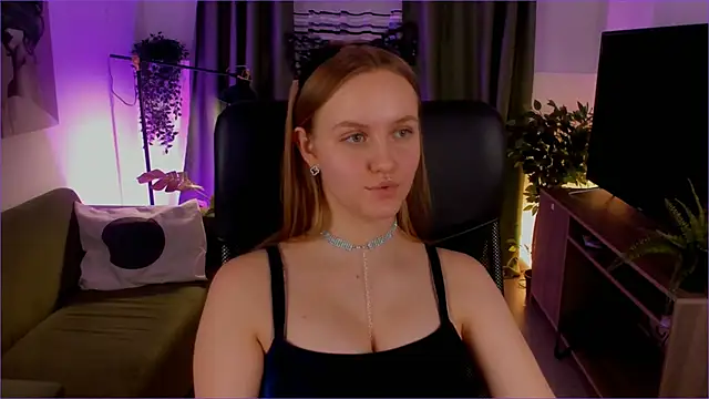 Snapshot of KellyPoter chatting on December 14, 3:25 pm KellyPoter online show from December 14, 3:25 pm