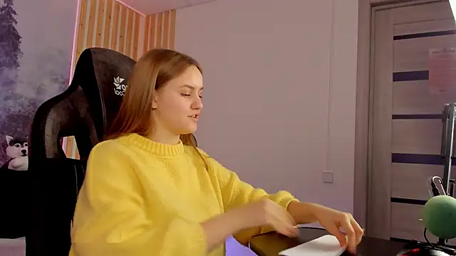 Snapshot of KellyPoter chatting on December 17, 3:06 pm KellyPoter online show from December 17, 3:06 pm