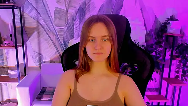 Snapshot of KellyPoter chatting on December 19, 2:02 pm KellyPoter online show from December 19, 2:02 pm