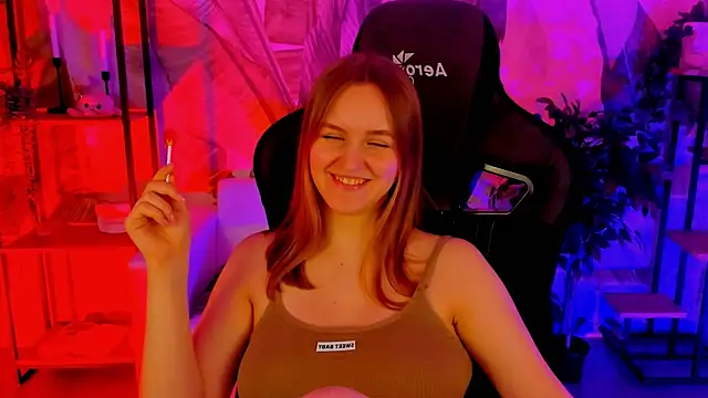 Snapshot of KellyPoter chatting on December 19, 9:28 pm KellyPoter online show from December 19, 9:28 pm