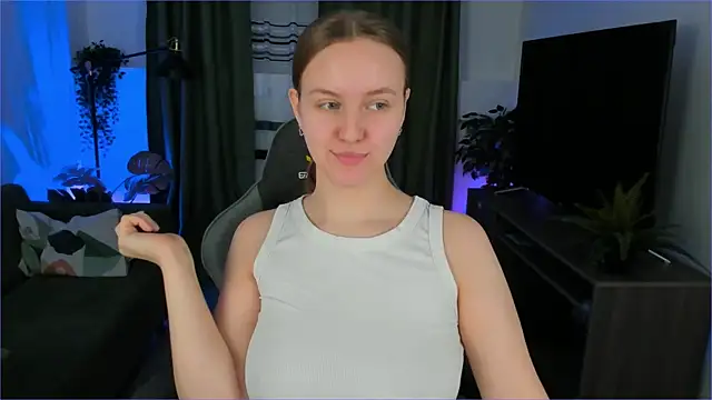 Snapshot of KellyPoter chatting on January 18, 8:31 am KellyPoter online show from January 18, 8:31 am