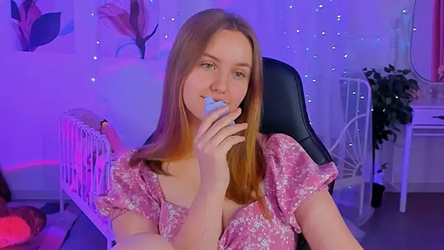 Snapshot of KellyPoter chatting on January 31, 2:39 pm KellyPoter online show from January 31, 2:39 pm