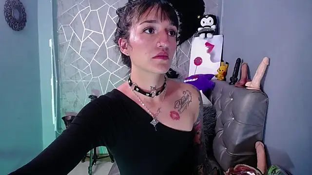 amelierouss online show from September 12, 1:28 am
