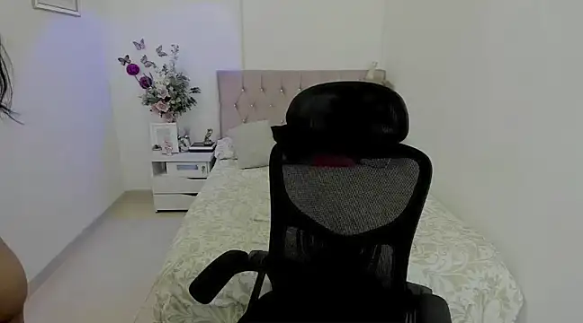 linda zaam83866 online show from February 6, 4:58 pm