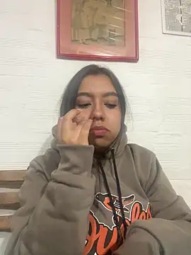 Lea velle online show from February 10, 2:41 am