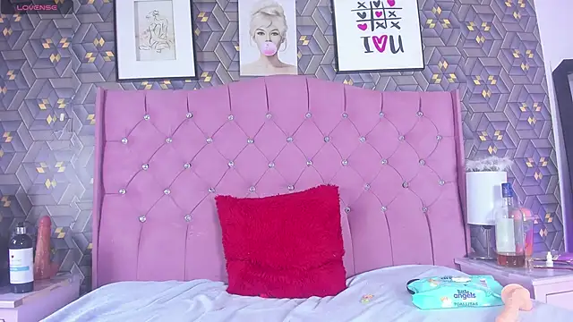 Snapshot of Samantha_Collen chatting on March 7, 6:46 am Samantha Collen online show from March 7, 6:46 am