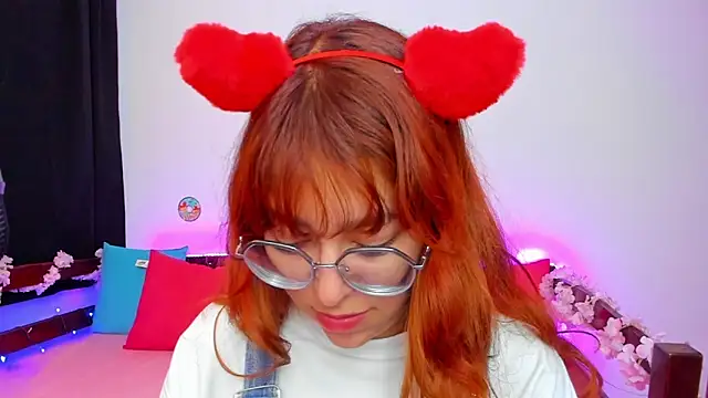  Moon Johnson online show from September 20, 10:55 pm