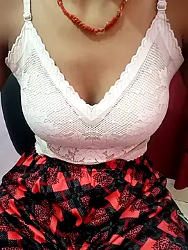 Snapshot of gulabo-Queen chatting on September 24, 9:34 am gulabo-Queen online show from September 24, 9:34 am