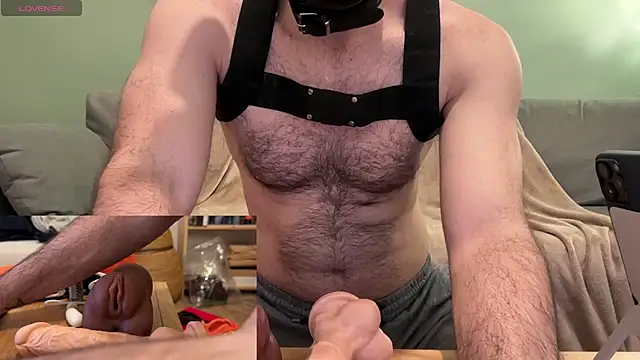 Snapshot of FrenchCamDog chatting on December 14, 1:27 pm FrenchCamDog online show from December 14, 1:27 pm