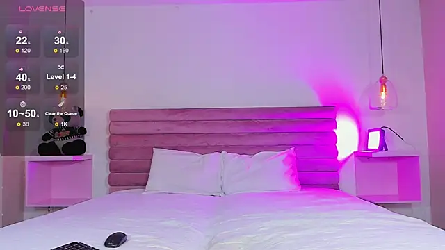 Snapshot of AbyCooper chatting on February 19, 8:10 pm AbyCooper online show from February 19, 8:10 pm