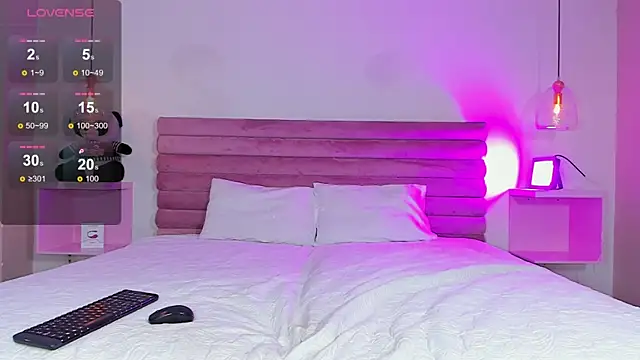 Snapshot of AbyCooper chatting on February 26, 8:11 pm AbyCooper online show from February 26, 8:11 pm