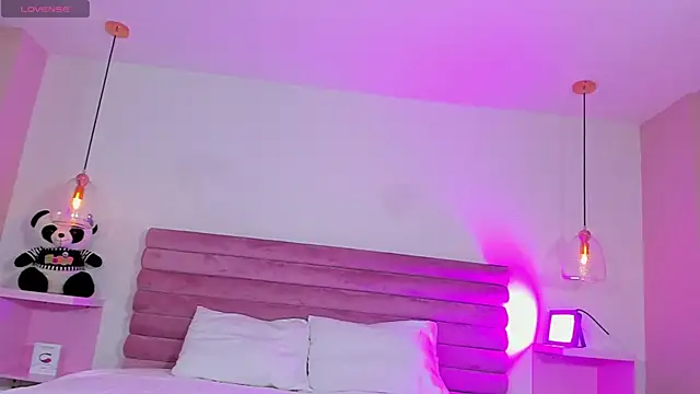 Snapshot of AbyCooper chatting on March 6, 6:26 pm AbyCooper online show from March 6, 6:26 pm