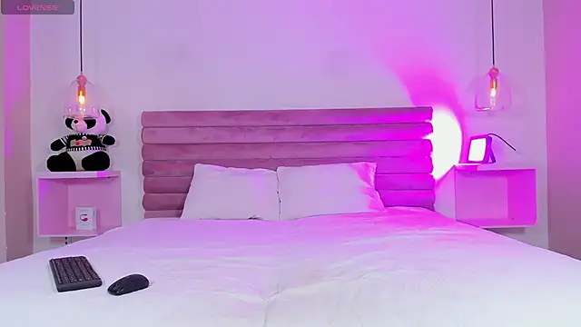 Snapshot of AbyCooper chatting on March 13, 7:39 pm AbyCooper online show from March 13, 7:39 pm