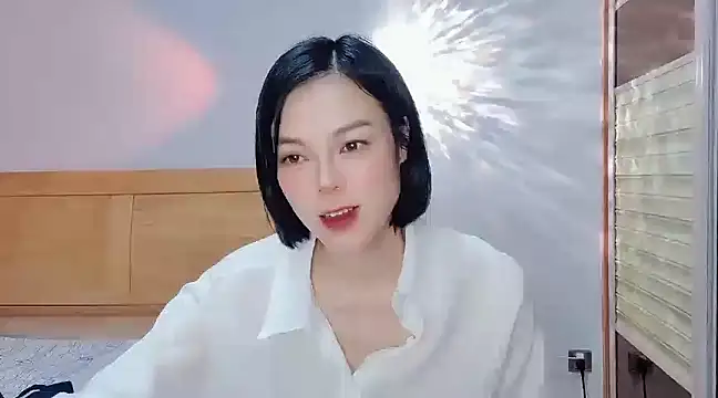 Linda-LL online show from January 18, 2:23 pm