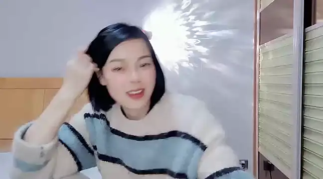 Linda-LL online show from January 31, 5:40 am