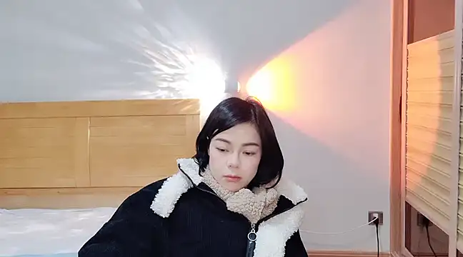 Linda-LL online show from February 13, 2:34 am