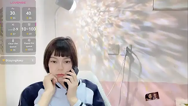 Linda-LL online show from October 28, 11:25 am