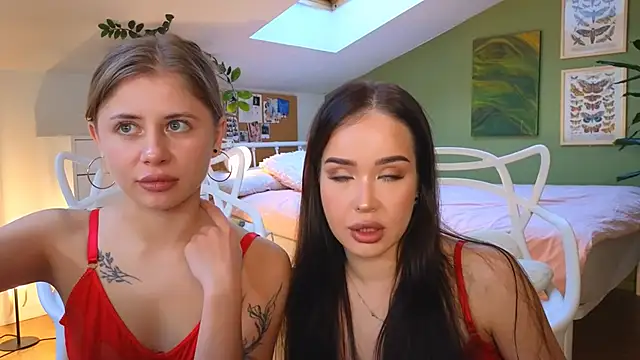 Snapshot of hannah_x_x_ chatting on November 6, 7:53 am hannah x x online show from November 6, 7:53 am