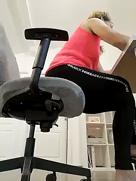 uber babe online show from February 4, 7:00 pm