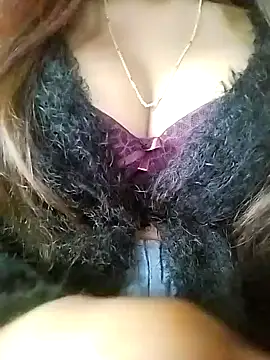 Esha Babyy online show from December 21, 5:25 am