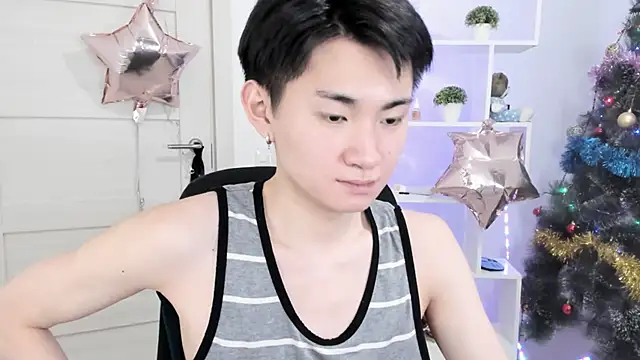 Snapshot of Miram_Yu chatting on December 17, 7:15 pm Miram Yu online show from December 17, 7:15 pm