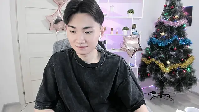 Snapshot of Miram_Yu chatting on December 25, 4:54 am Miram Yu online show from December 25, 4:54 am