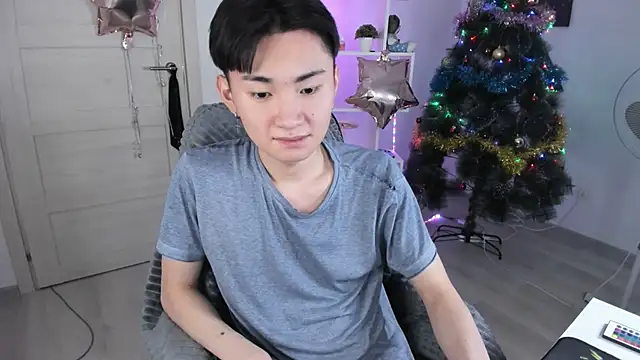 Snapshot of Miram_Yu chatting on December 29, 11:40 am Miram Yu online show from December 29, 11:40 am