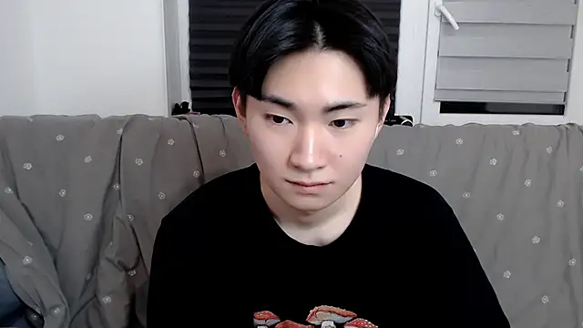 Snapshot of Miram_Yu chatting on March 9, 11:46 pm Miram Yu online show from March 9, 11:46 pm
