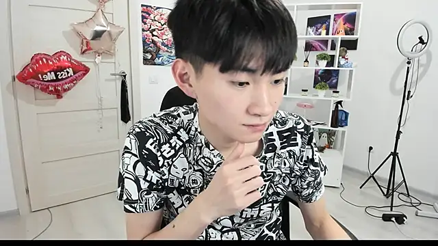 Snapshot of Miram_Yu chatting on October 5, 8:40 pm Miram Yu online show from October 5, 8:40 pm