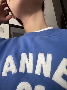 HannaRhodes online show from January 25, 12:37 pm