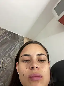 HannaRhodes online show from October 28, 2:20 pm