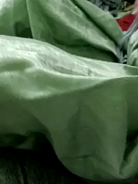 Snapshot of QUEEN-X-CPL chatting on December 20, 4:46 pm QUEEN-X-CPL online show from December 20, 4:46 pm