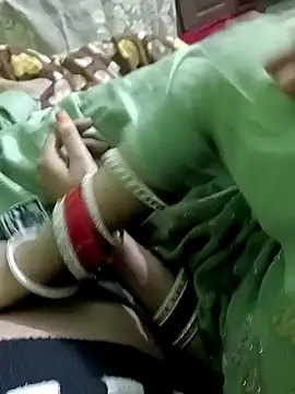 Snapshot of QUEEN-X-CPL chatting on December 21, 5:07 pm QUEEN-X-CPL online show from December 21, 5:07 pm