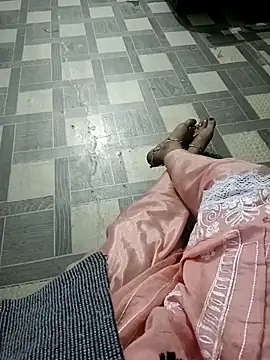 Snapshot of QUEEN-X-CPL chatting on December 30, 7:37 am QUEEN-X-CPL online show from December 30, 7:37 am