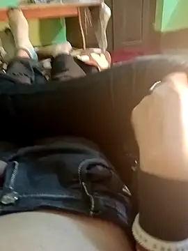 Snapshot of QUEEN-X-CPL chatting on January 16, 5:01 pm QUEEN-X-CPL online show from January 16, 5:01 pm