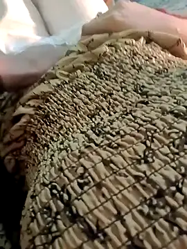 Snapshot of QUEEN-X-CPL chatting on February 8, 5:39 pm QUEEN-X-CPL online show from February 8, 5:39 pm