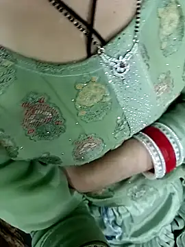 Snapshot of QUEEN-X-CPL chatting on February 26, 8:44 pm QUEEN-X-CPL online show from February 26, 8:44 pm