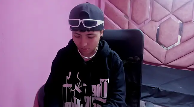 Snapshot of Im_Mathias chatting on January 15, 5:19 am Im Mathias online show from January 15, 5:19 am