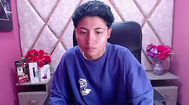 Snapshot of Im_Mathias chatting on February 14, 6:34 am Im Mathias online show from February 14, 6:34 am