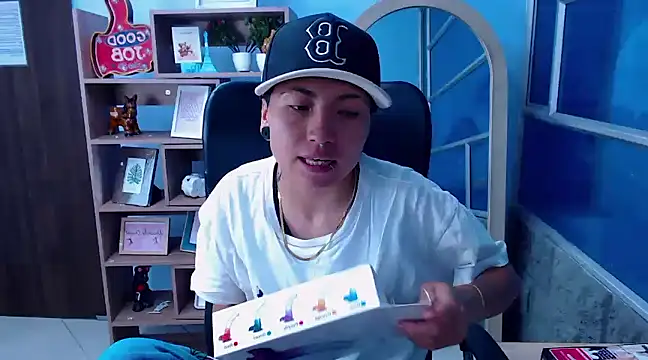 Snapshot of Im_Mathias chatting on March 6, 3:24 am Im Mathias online show from March 6, 3:24 am