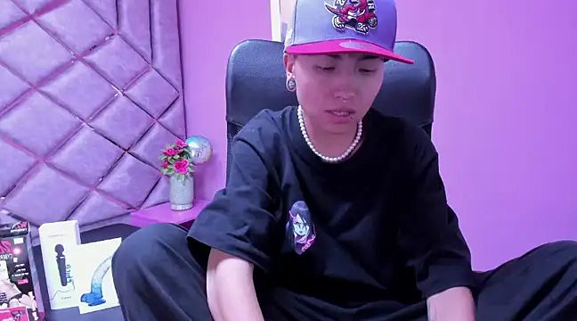 Snapshot of Im_Mathias chatting on March 19, 7:40 am Im Mathias online show from March 19, 7:40 am