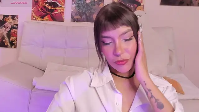 Luna-Chann online show from September 17, 9:05 pm