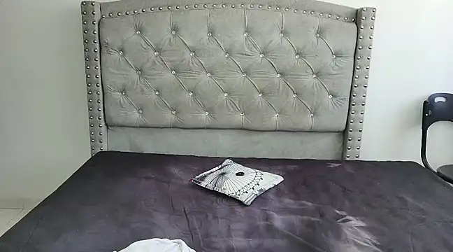 Nesuko kamado  online show from December 31, 2:03 pm