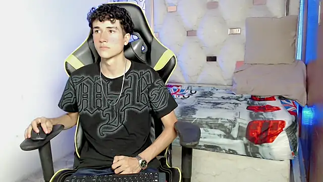 johnny cagee online show from September 18, 3:52 am