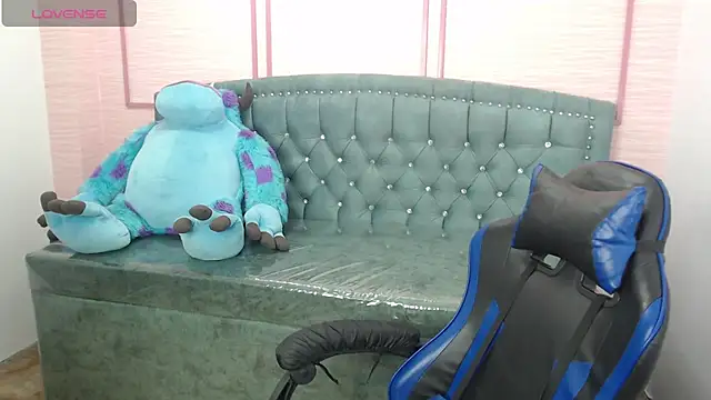 stephania t online show from February 13, 10:23 am