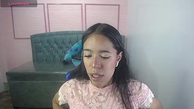 stephania t online show from March 3, 10:28 am