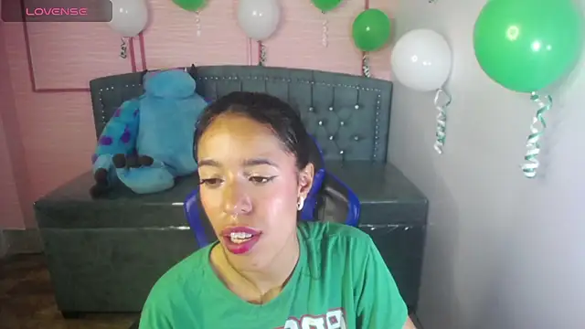 stephania t online show from March 15, 1:51 pm