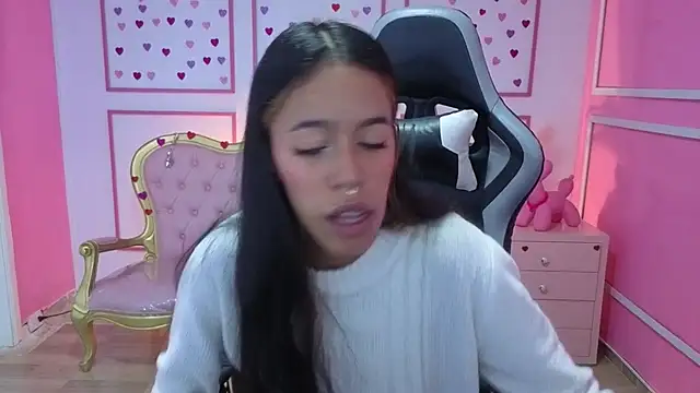 stephania t online show from October 21, 12:28 pm