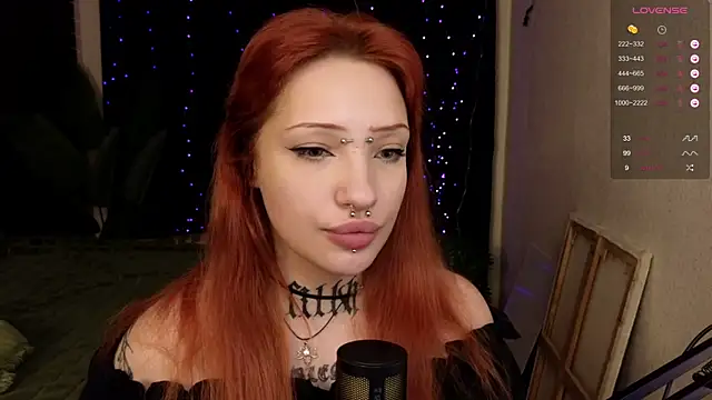 Snapshot of violetviolator chatting on December 14, 7:29 am violetviolator online show from December 14, 7:29 am